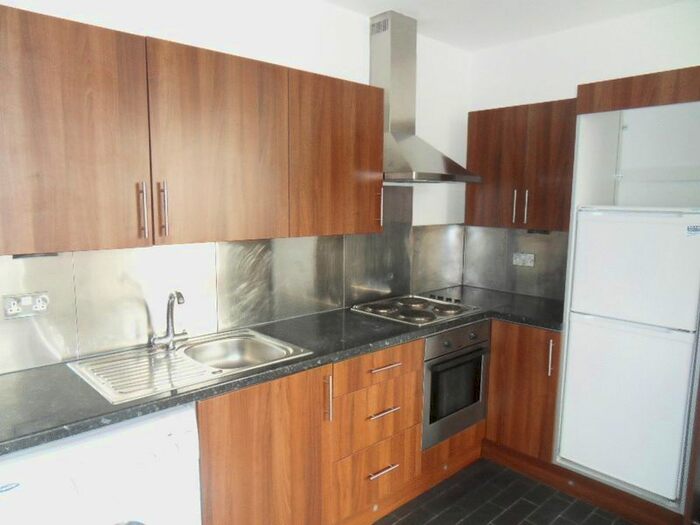 2 Bedroom Flat To Rent In Woodgrange Avenue, Kenton, Harrow, HA3