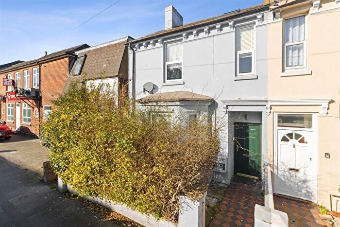2 Bedroom End Of Terrace House For Sale In Tideswell Road, Eastbourne, BN21