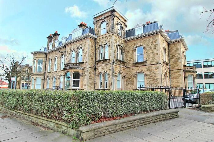 2 Bedroom Flat To Rent In Victoria Avenue, Harrogate, HG1