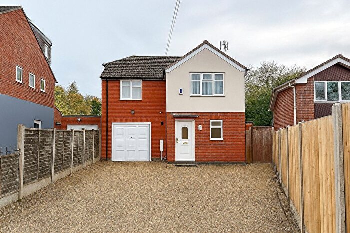 4 Bedroom Detached House To Rent In Binfield Road, Bracknell, Berkshire, RG42