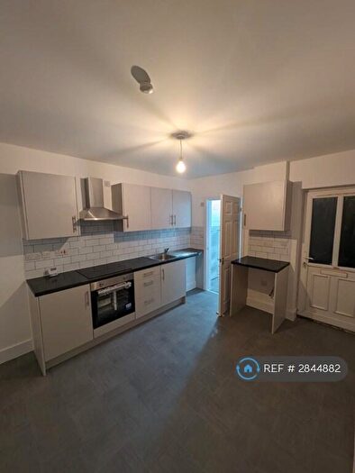 3 Bedroom Terraced House To Rent In Linby Grove, Hucknall, Nottingham, NG15