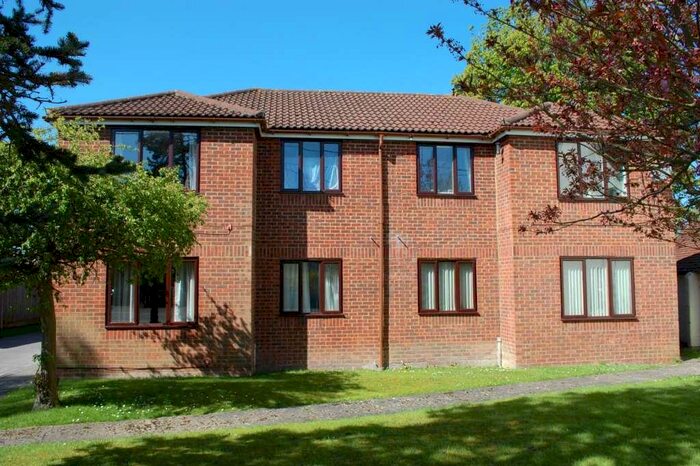 1 Bedroom Flat To Rent In Summerleys Road, Princes Risborough, HP27