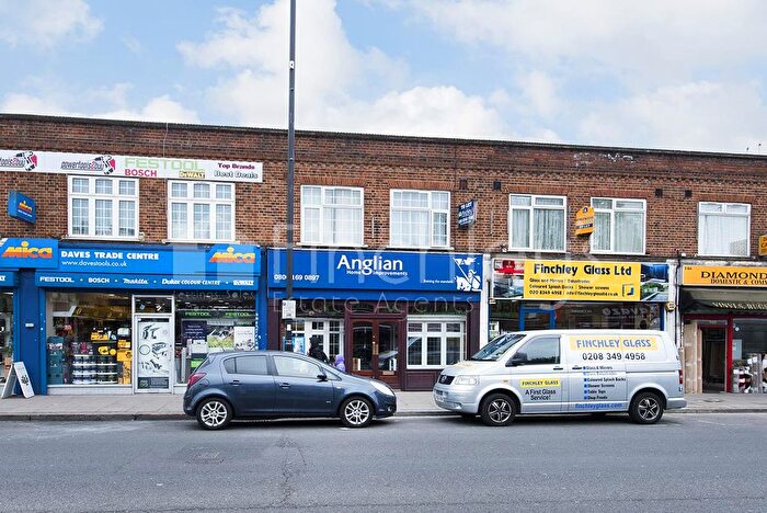 2 Bedroom Flat To Rent In Ballards Lane, Finchley, N3