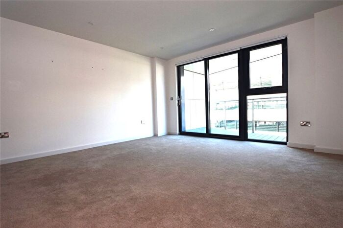 1 Bedroom Flat For Sale In Paul Street, Taunton, Somerset, TA1