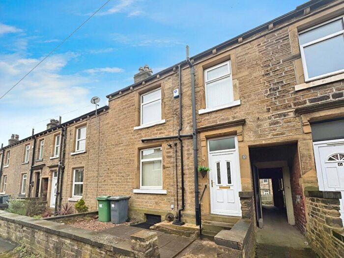 2 Bedroom Terraced House To Rent In King Street, Lindley, Huddersfield, HD3