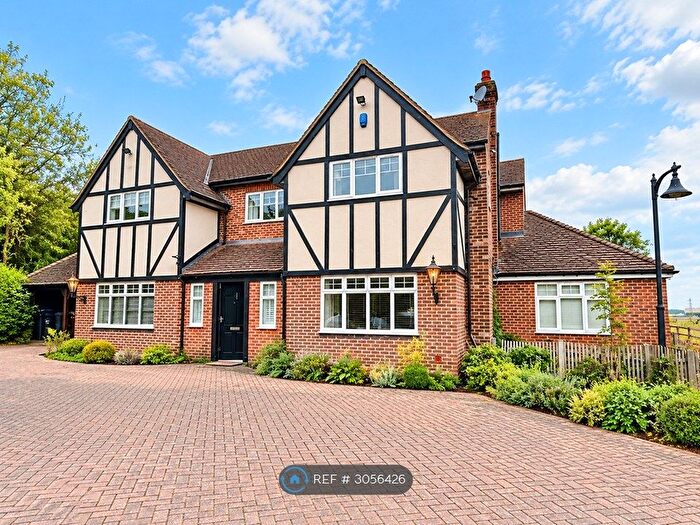 4 Bedroom Detached House To Rent In Sewardstone Road, London, E4