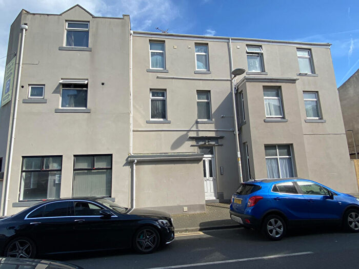 5 Bedroom End Of Terrace House For Sale In Chapel Street, Blackpool, Lancashire, FY1