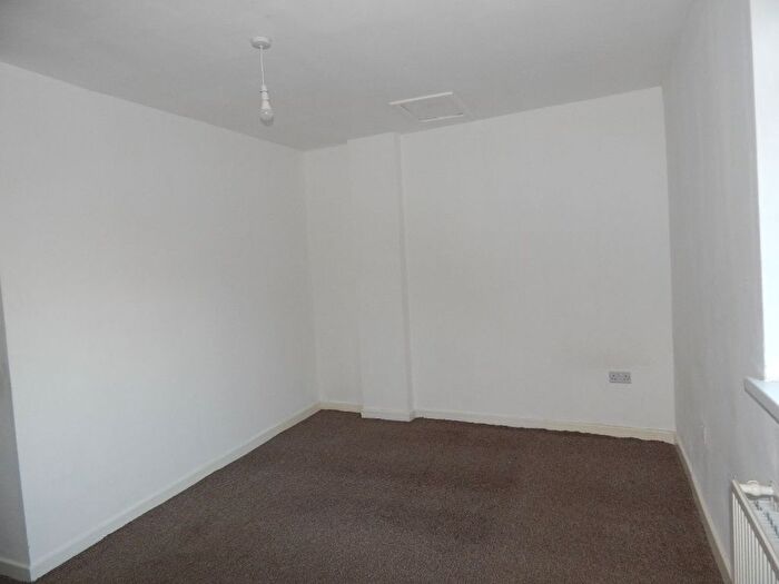 1 Bedroom Terraced House To Rent In Dewsbury Gate Road, Staincliffe, Dewsbury, WF13