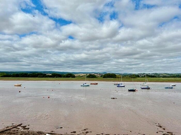 3 Bedroom Apartment To Rent In Strand Court, Topsham, EX3