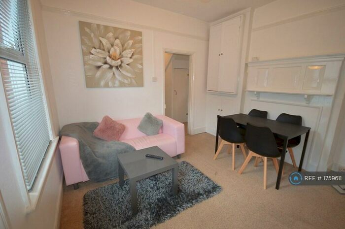 2 Bedroom Flat To Rent In Winton, Winton, BH9