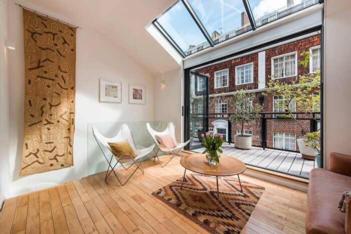 3 Bedroom Detached House For Sale In Stanhope Mews East, London, SW7