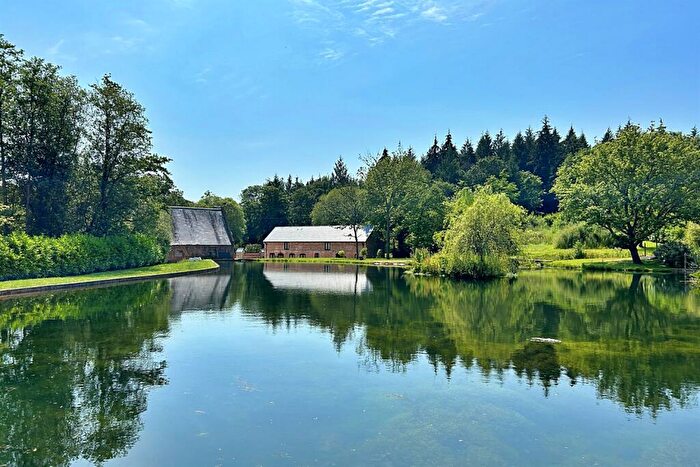 2 Bedroom Semi-Detached House To Rent In Wareham, BH20