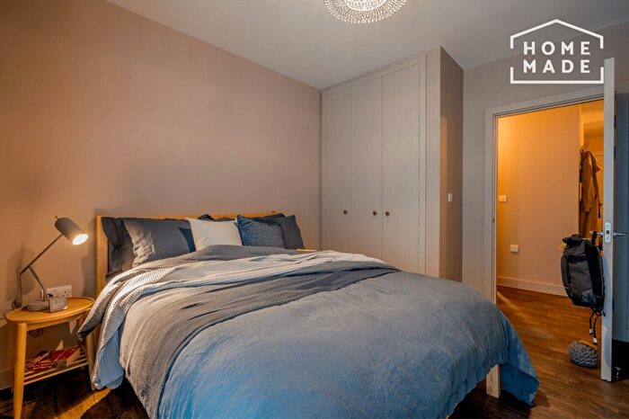 2 Bedroom Flat To Rent In Canada Gardens, Wembley, HA9