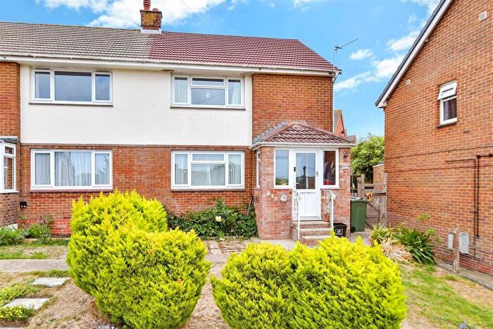 2 Bedroom Semi Detached House For Sale In Furrlongs, Newport, Isle Of Wight, PO30