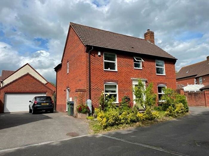 4 Bedroom Detached House To Rent In Ferguson Road, Devizes, SN10