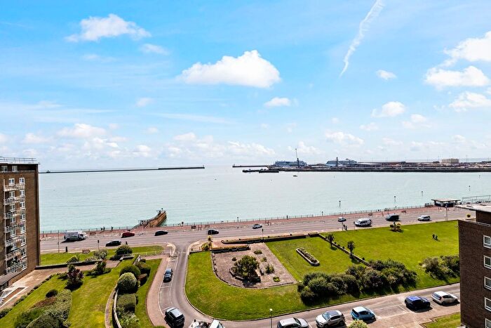 1 Bedroom Flat For Sale In The Gateway, Dover, CT16