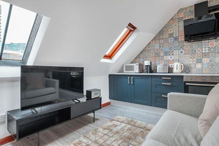 2 Bedroom Apartment To Rent In Brick Lane, London, E1