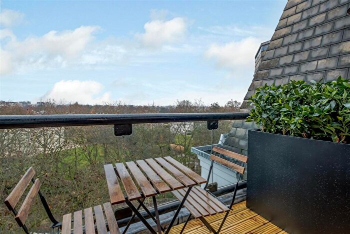 4 Bedroom Flat To Rent In Park Road, London, NW8