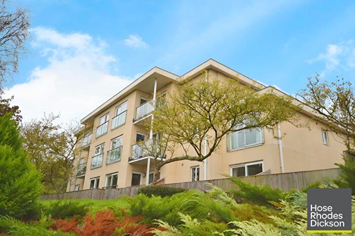 2 Bedroom Apartment To Rent In Fairlee Road, Newport, PO30