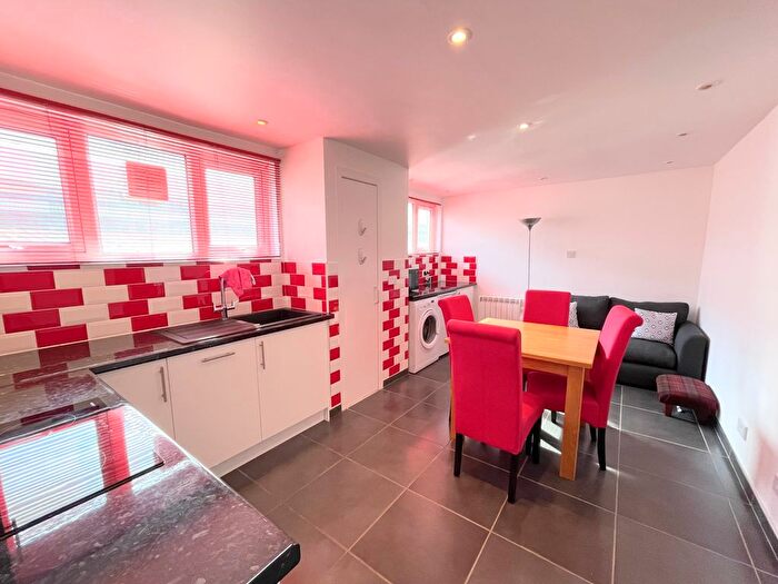 2 Bedroom Flat To Rent In Abbey Court, St Andrews, KY16