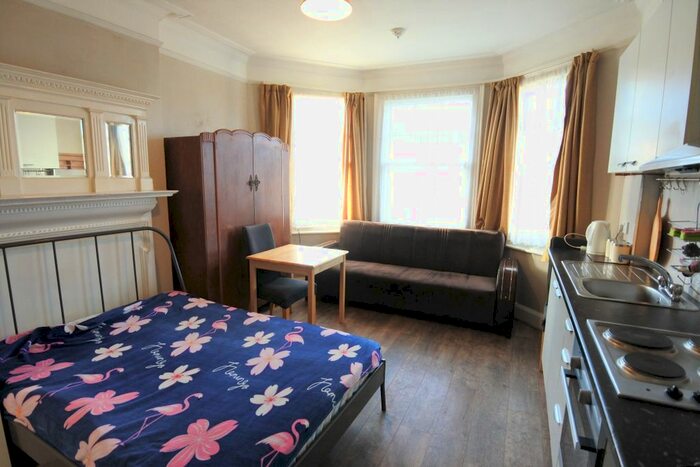 Studio To Rent In Staverton Road, Willesden Green, NW2