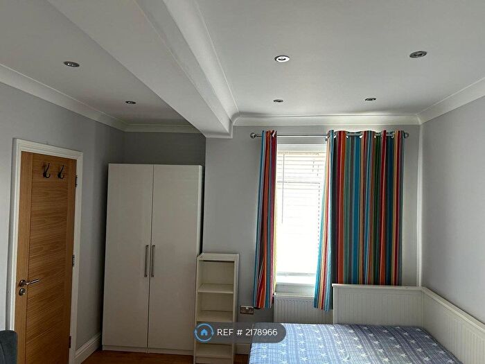 Studio To Rent In Torbitt Way, Ilford, IG2