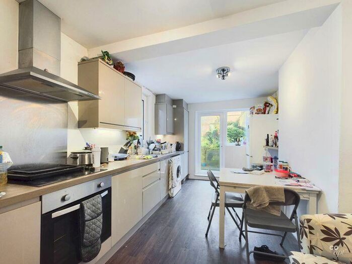 5 Bedroom Terraced House To Rent In Roedale Road, Brighton, BN1