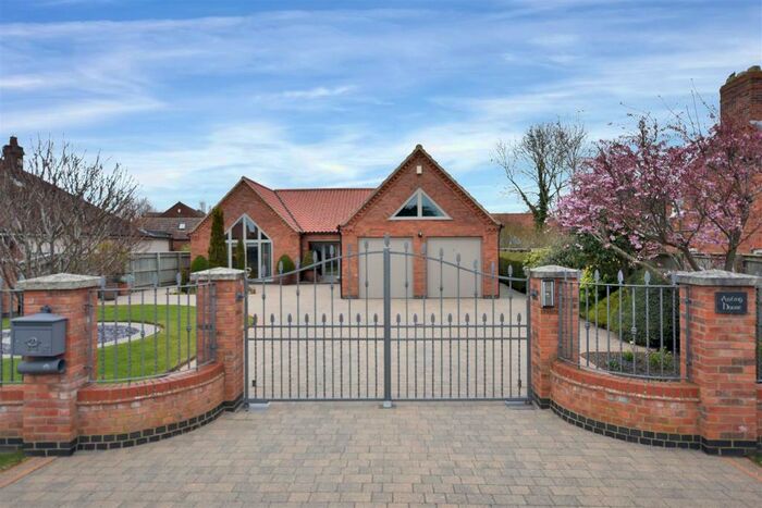 3 Bedroom Detached Bungalow For Sale In Church Street, Long Bennington, Newark, NG23