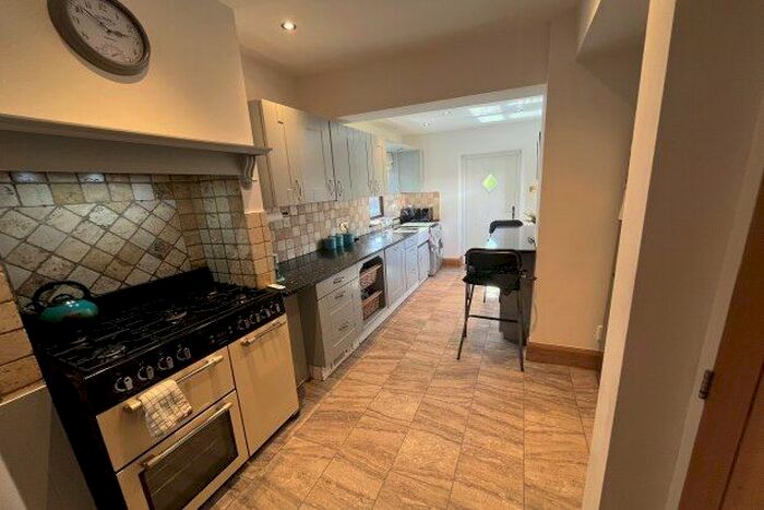 4 Bedroom Property To Rent In Crakehall Road, Sheffield, S35