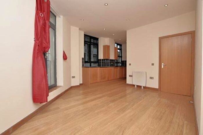 2 Bedroom Flat To Rent In Bradley House, St. Stephens Avenue, City Centre, BS1