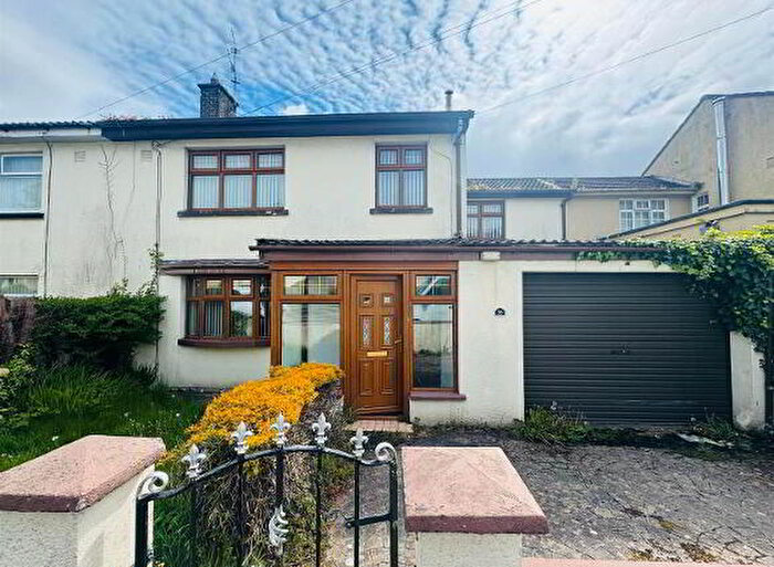 4 Bedroom Mid Terraced House For Sale In Northland Drive, Derry, BT48