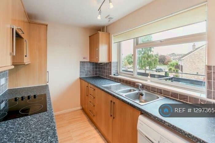 1 Bedroom Maisonette To Rent In Coombe Hill Crescent, Thame, OX9