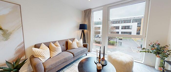 1 Bedroom Flat To Rent In Dumballs Road, Cardiff, CF10