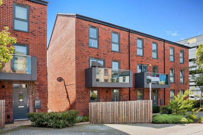 2 Bedroom Property To Rent In Carnforth Avenue, Wakefield, WF1