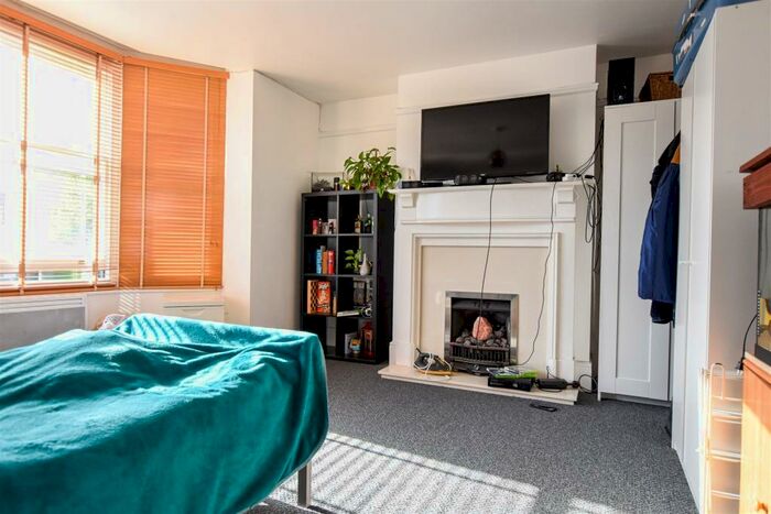 2 Bedroom Flat To Rent In Park Road, Dartford, DA1