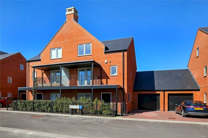 4 Bedroom Semi-Detached House To Rent In Morse Road, Winchester, SO22