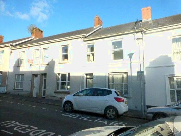 1 Bedroom Flat To Rent In Parcmaen Street, Carmarthen, Carmarthenshire, SA31