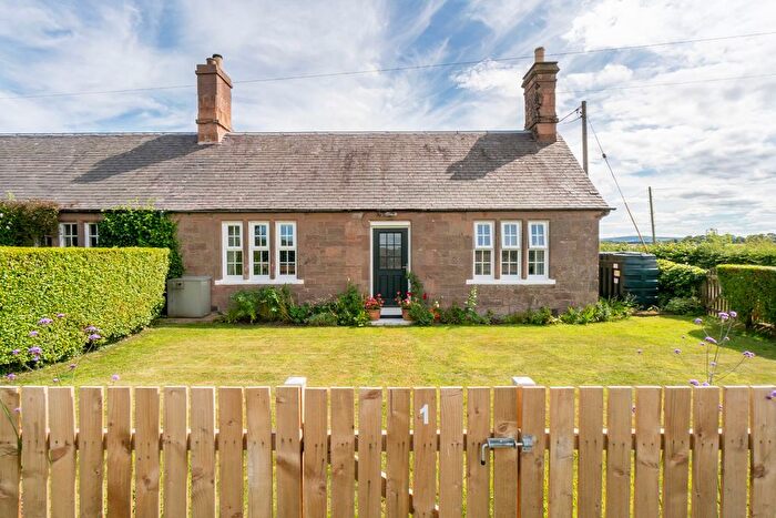 3 Bedroom Semi-Detached House For Sale In East Bearford Cottages, Haddington, EH41