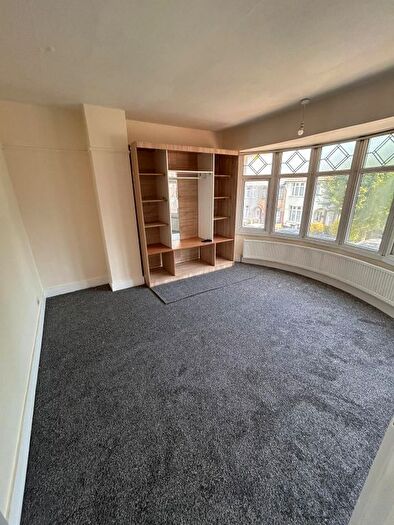 3 Bedroom Semi-Detached House To Rent In St Monicas Avenue, Luton, LU3
