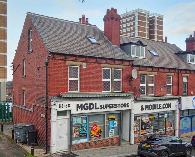 3 Bedroom Flat To Rent In Town Street, Armley, Leeds, LS12