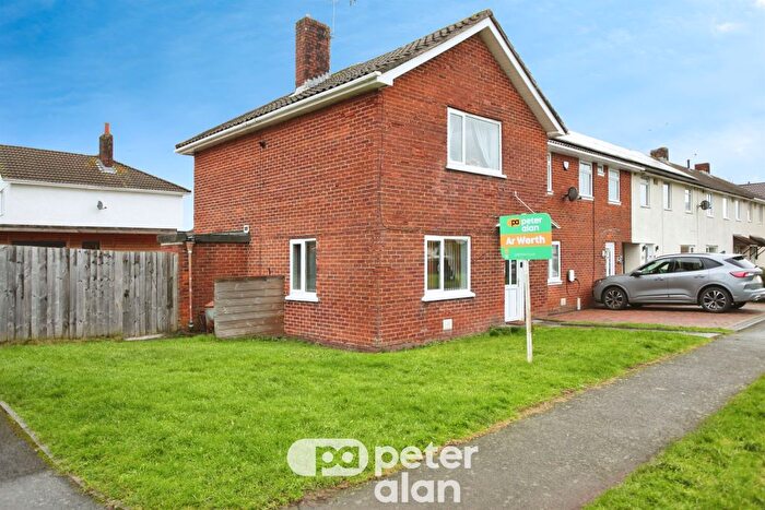 2 Bedroom End Of Terrace House For Sale In Court Farm Road, Llantarnam, Cwmbran, NP44