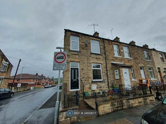 3 Bedroom End Of Terrace House To Rent In Lees Hall Road, Dewsbury, WF12