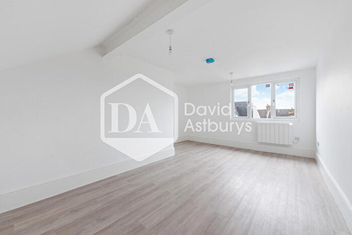 2 Bedroom Apartment To Rent In Kenilworth Lodge, Waverley Road, Crouch End, N8