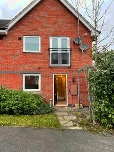 1 Bedroom Town House To Rent In Padside Close, Hamilton, Leicester LE5