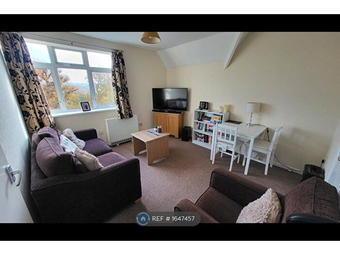 1 Bedroom Flat To Rent In Oakley House, Bromsgrove, B60