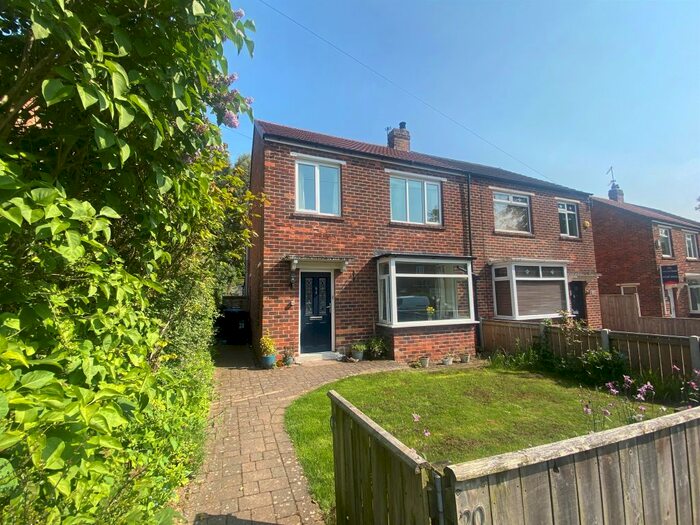 3 Bedroom Semi-Detached House For Sale In Clarence Road, Nunthorpe, Middlesbrough, TS7