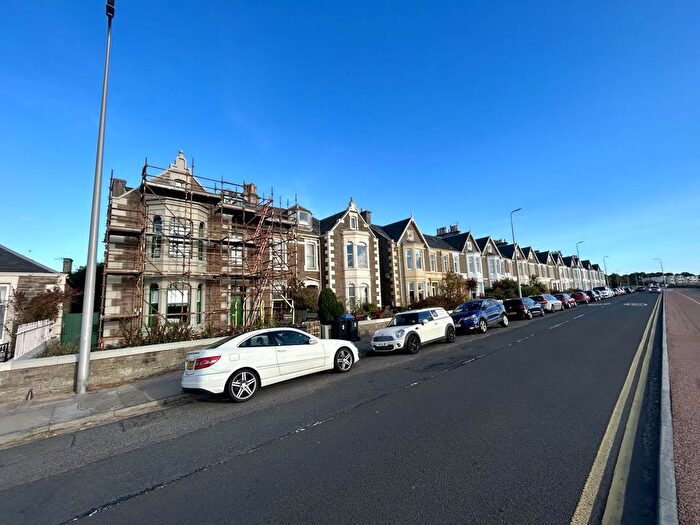 2 Bedroom Flat To Rent In The Esplanade, Broughty Ferry, Dundee, DD5