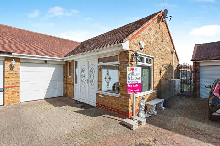 1 Bedroom Detached Bungalow For Sale In Birch Crescent, South Ockendon, RM15