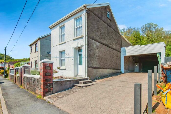 3 Bedroom Detached House For Sale In Gwscwm Road, Burry Port, Carmarthenshire, SA16