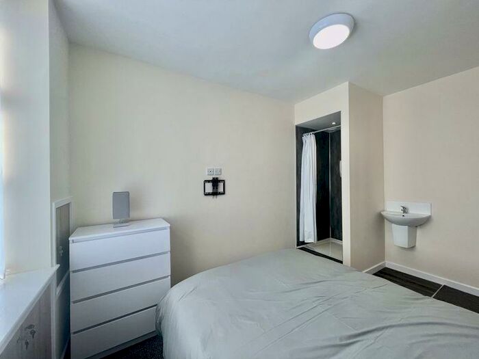 1 Bedroom House Of Multiple Occupation To Rent In Lawn Street, Heaton, Bolton, Lancashire. ** Double Room In A Professional House Share **, BL1